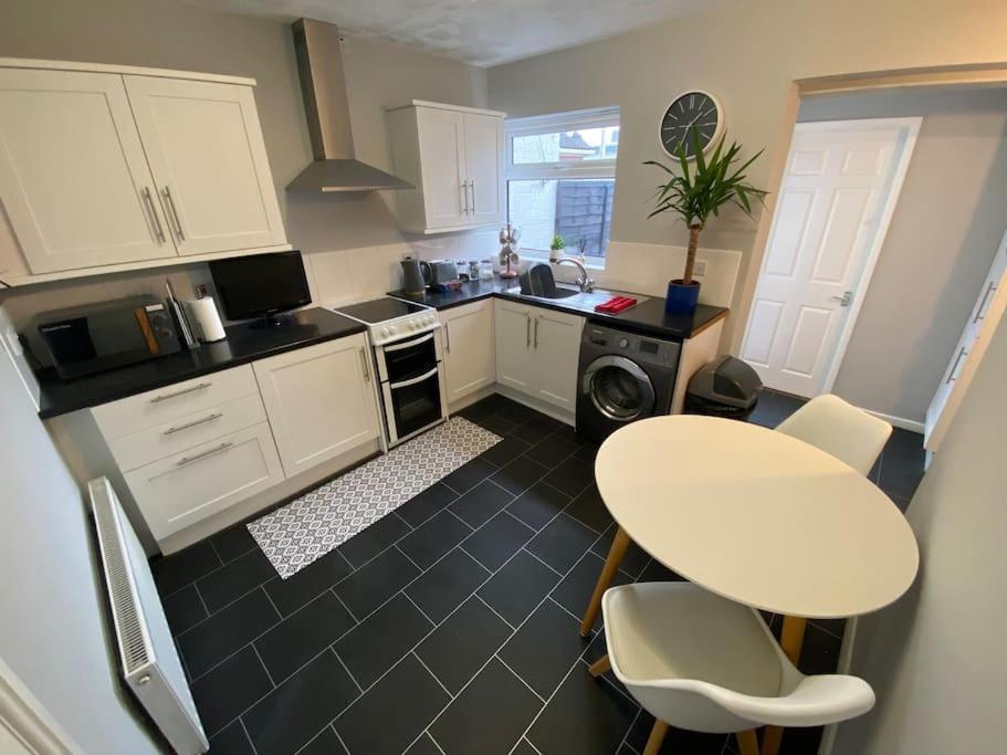 Seaside 2 Bed Townhouse, Near Cleethorpes Station Villa Eksteriør billede